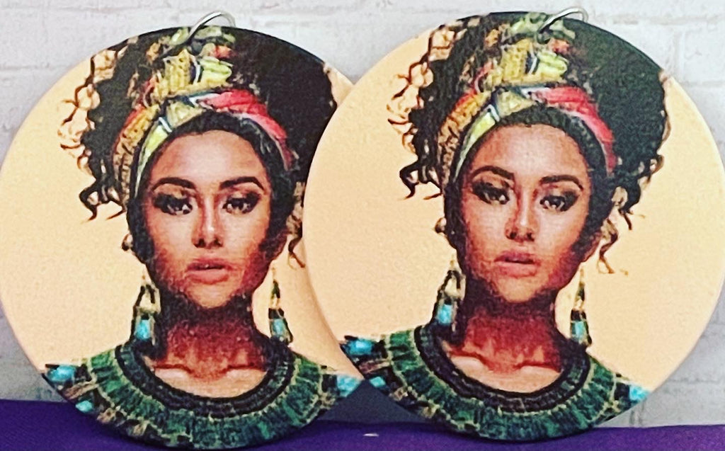 Beautiful Queen & Scarf Circle Earrings