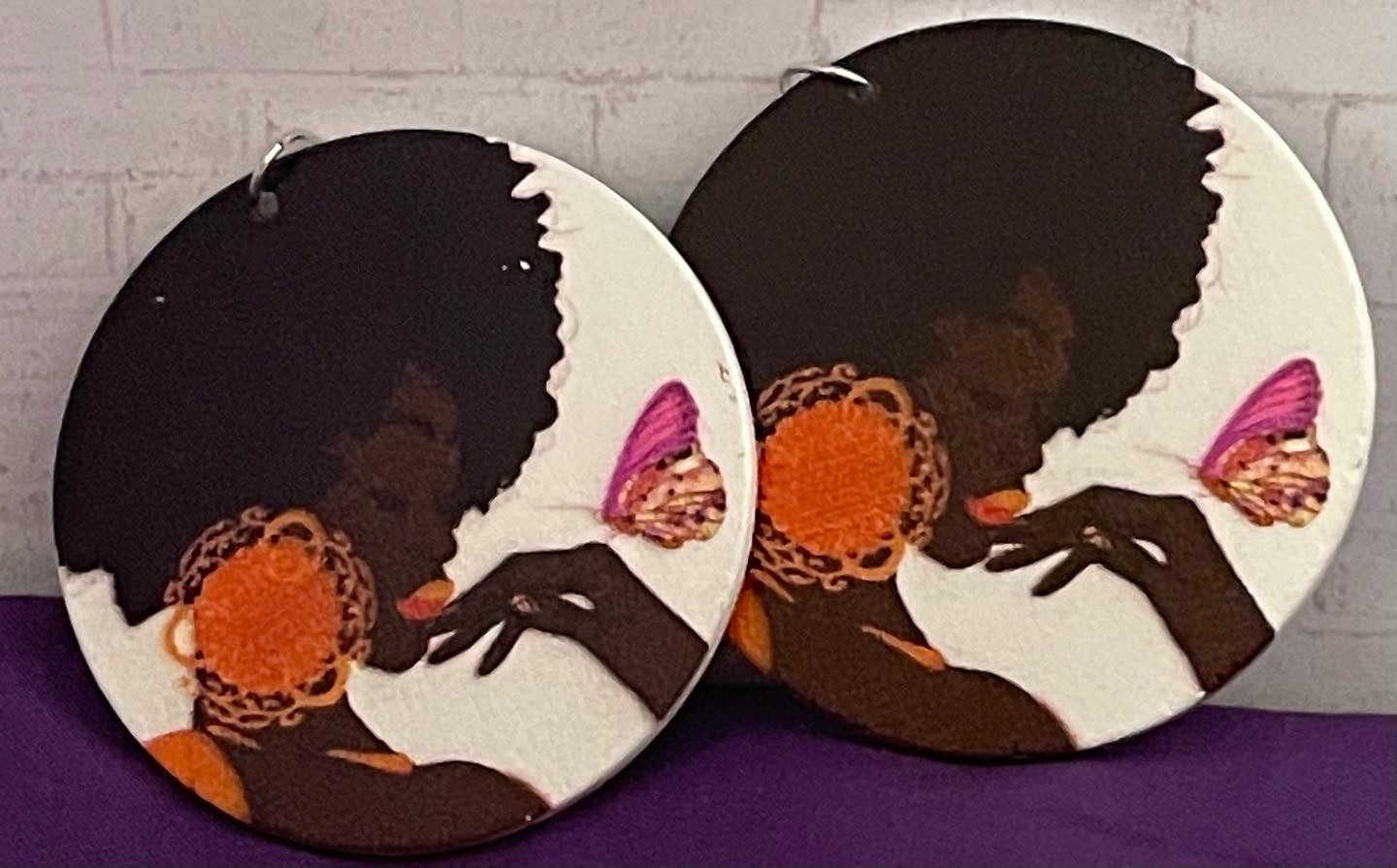 Beautiful Queen & Butterfly Circle Earrings